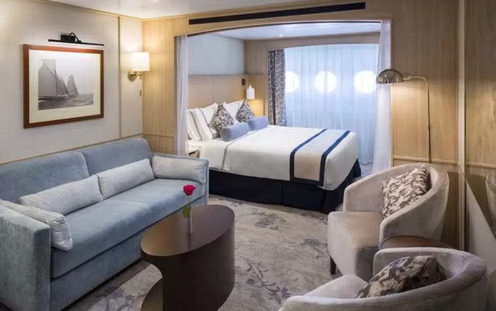 Star Porthole Suite
